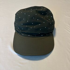 Lululemon Race To Place Run Hat 2.0 - Night Fall Gator Green Silver